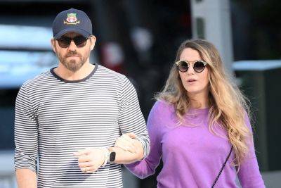 Blake Lively And Ryan Reynolds Spotted Out Strolling Arm-In-Arm In New York - etcanada.com - Paris - New York - New York