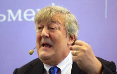 Stephen Fry rushed to hospital after fall from The O2 stage - www.nme.com