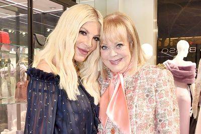 Tori Spelling Honors Mom Candy In Birthday Post After Years Of Estrangement - etcanada.com