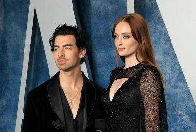 Sophie Turner Reportedly Suing Joe Jonas, Accuses Him Of Refusing To Send Their Daughters Back To England Amid Divorce - etcanada.com - Britain