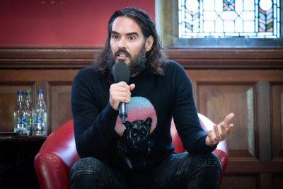 YouTube CEO Defends Demonetizing Russell Brand’s Channel - etcanada.com