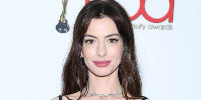 Anne Hathaway Speaks on Letting Go of Expectations for Her Postpartum Body - www.justjared.com - New York