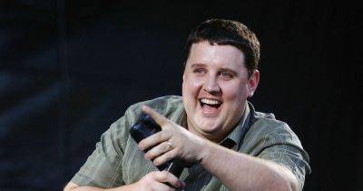 Fans bowled over by touching Peter Kay gesture on opening night of Manchester residency - www.manchestereveningnews.co.uk - Britain - London - Manchester - Germany