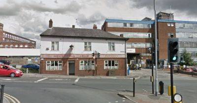 Man and woman attacked by burglars who climbed through pub window as they slept - www.manchestereveningnews.co.uk - county Oldham