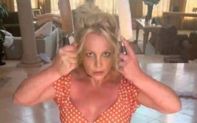 Britney Spears Concerns Fans By Dancing With Knives in New Instagram Video - www.justjared.com