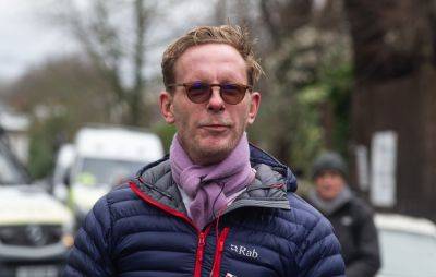 GB News suspends Laurence Fox over “unacceptable” comments about female journalist - www.nme.com