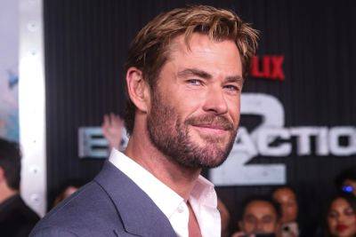 Chris Hemsworth Posts Video Of His Daughter India Watching Him As Thor During Plane Ride: ‘Family Loyalty’ - etcanada.com - India