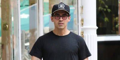 Recent Photos of Joe Jonas Stepping Out Without His Wedding Ring Resurface Amid Sophie Turner Divorce Reports - www.justjared.com - Los Angeles - New York - Manhattan