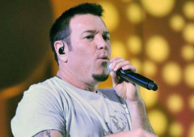 Smash Mouth Singer Steve Harwell Is In Hospice Care With Only Days To Live After Liver Failure Diagnosis - perezhilton.com