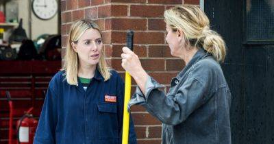 Coronation Street fans say 'no chance' as they spot plot error in Abi Webster's recovery as she helps Cassie - www.manchestereveningnews.co.uk