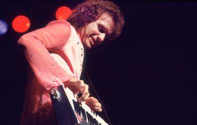 ‘Dream Weaver’ singer Gary Wright has died, aged 80 - www.nme.com - Britain - California - county Wright
