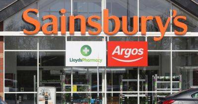 Sainsbury's searching shoppers bags when they use the self-service tills - www.dailyrecord.co.uk - Britain