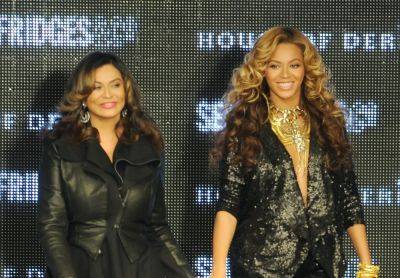 Tina Knowles Shares Rare Pic Of Daughter Beyoncé & 3 Kids Blue Ivy, Rumi & Sir - etcanada.com - Los Angeles