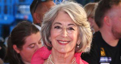 Corrie's Maureen Lipman arrives solo at NTAs after saying she would reveal new man - www.ok.co.uk
