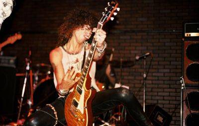 Slash’s first Guns N’ Roses Les Paul – the ‘Hunter Burst’ – is going to auction for $1million - www.nme.com