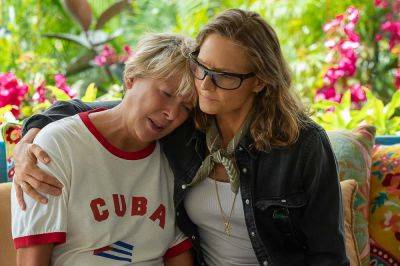 ‘Nyad’ Review: Jodie Foster & Annette Bening Battle Rough Biopic Waters [Telluride] - theplaylist.net - Florida - Cuba