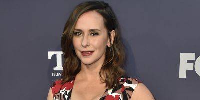 Jennifer Love Hewitt Denies Getting Any Cosmetic Procedures Done After Assumptions She Had A Brow Lift - www.justjared.com