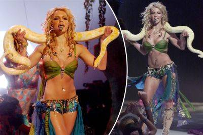 Britney Spears recalls ‘terrifying’ 2001 VMAs snake performance - nypost.com