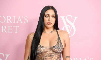 Lourdes Leon steals the spotlight at Victoria’s Secret event in a bold see-through mini-dress - us.hola.com - Colombia - Dominican Republic - county Brooke