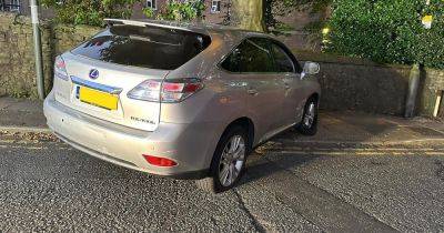 'Stolen' gold Lexus rammed into police cars as driver tries to escape - www.manchestereveningnews.co.uk - Manchester