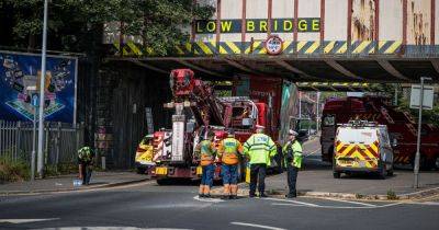 Home Bargains lorry gets stuck under bridge - causing long delays - www.manchestereveningnews.co.uk - Manchester