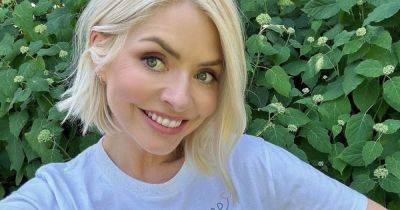 Holly Willoughby flooded with support from celebrity pals as she embarks on new venture - www.ok.co.uk