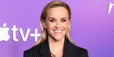 Reese Witherspoon Denies Reports That She Is a Billionaire - www.justjared.com - state Massachusets