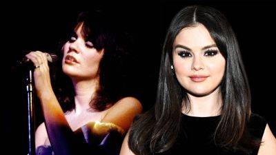 Selena Gomez To Portray Linda Ronstadt In Upcoming Biopic - deadline.com - Mexico