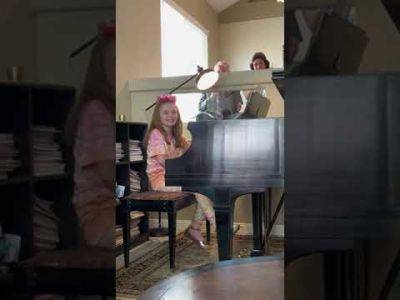 My Daughters Have Their First Ever Piano Recital And... | Perez Hilton - perezhilton.com
