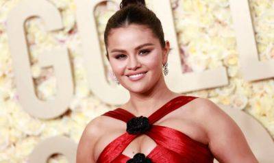 Selena Gomez will play Linda Ronstadt in a new movie - www.thefader.com