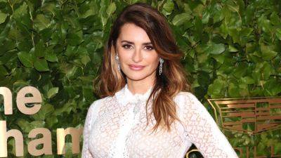 Penélope Cruz Pulled a Jennifer Aniston and Debuted a Drastic Chop on the Red Carpet - www.glamour.com