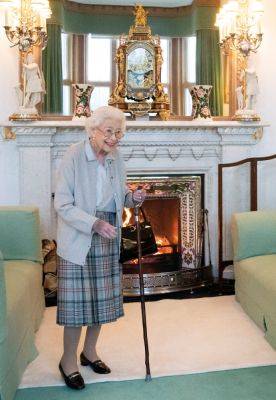 HM The Queen “Died Peacefully In Her Sleep,” Aide’s Memo Reveals - deadline.com - Scotland