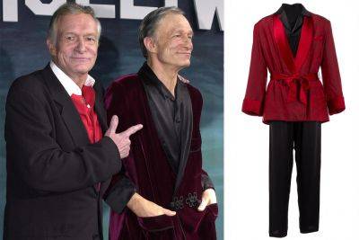 Hugh Hefner’s iconic red velvet smoking jacket up for auction, expected to sell for $3K - nypost.com - Los Angeles