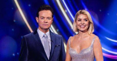 Dancing on Ice fans call Stephen Mulhern 'a breath of fresh air' - but complain about 'cringey' habit - www.ok.co.uk - county Mcdonald - county Gibson