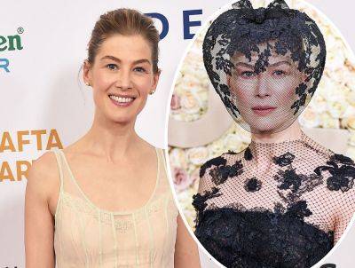 Rosamund Pike Dishes On Skiing Accident That 'Messed Up' Face Before Golden Globes! - perezhilton.com