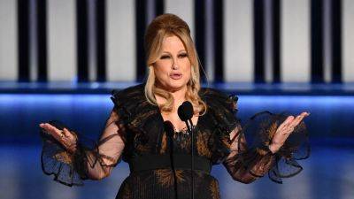 Jennifer Coolidge Thanked ‘All the Evil Gays’ in Emmys 2024 Acceptance Speech - www.glamour.com
