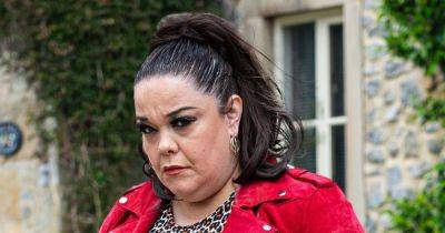 Emmerdale's Lisa Riley shows soap's poignant tribute to late 'second dad' as fans rush to support - www.manchestereveningnews.co.uk