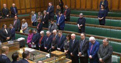 Touching moment House of Commons falls silent to remember Sir Tony Lloyd - www.manchestereveningnews.co.uk - Manchester