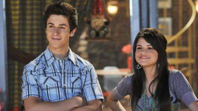 Selena Gomez Is ‘So Excited’ to Bring Back ‘Wizards of Waverly Place’ With David Henrie - www.glamour.com