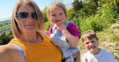 Sue Radford shares relatable post as she tackles challenge of getting 22 Kids to school amid tantrums - www.ok.co.uk - Britain