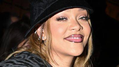 Only Rihanna Could Wear a Couture Newsboy Cap and Have It Look This Good - www.glamour.com - France - county Warren