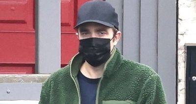 Robert Pattinson Masks Up for Coffee Run in Los Feliz - www.justjared.com