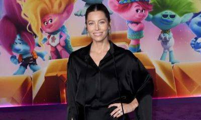 Jessica Biel wants more people to eat in the shower - us.hola.com