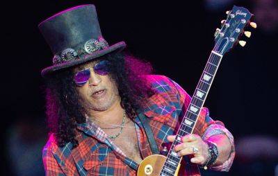 Watch Slash play Guns N’ Roses ‘Use Your Illusion’ deep cut live for the first time - www.nme.com - city Mexico City