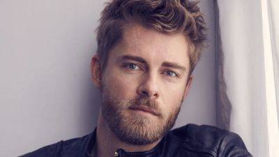 ‘Chicago Med’: First Photos Of Luke Mitchell As Dr. Mitch Ripley In Season 9 Premiere - deadline.com - Chicago - county Ripley