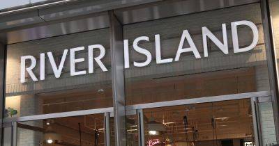 River Island slashes £110 padded longline coat similar to £400 Lululemon puffer to £35 - www.manchestereveningnews.co.uk - Britain