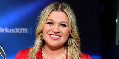 Kelly Clarkson Reveals Why She Won't Let Her Kids Use Social Media - www.justjared.com
