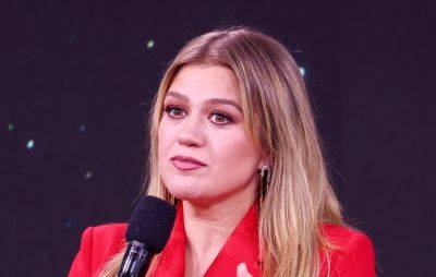 Kelly Clarkson says social media for her kids is “not allowed under my roof” - www.nme.com