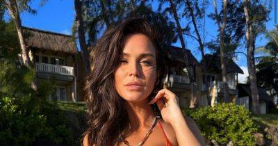 Vicky Pattison sizzles in red bikini as she announces new This Morning hosting job - www.ok.co.uk - Mauritius