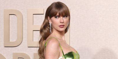 Nominee Taylor Swift Shimmers in Green at Golden Globes 2024 Red Carpet - www.justjared.com - Beverly Hills - Kansas City